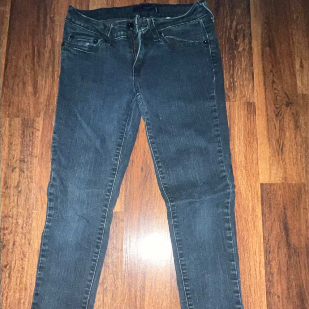 Levi’s blue skinny jeans